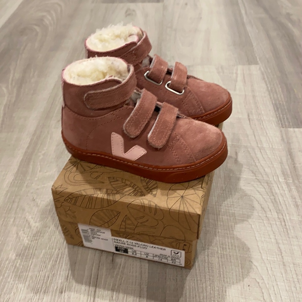 Veja shearling lined sneaker
